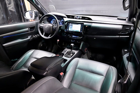 Toyota HiLux 10 of 21