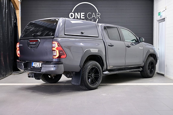 Toyota HiLux 4 of 21