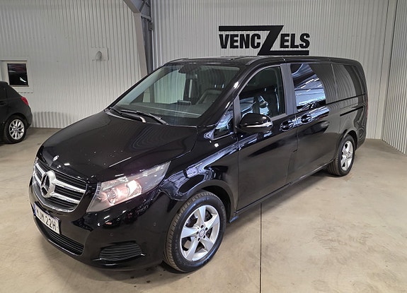 Mercedes-Benz V220