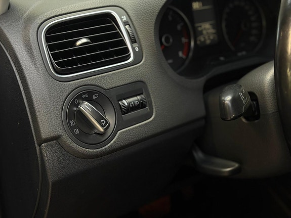 Volkswagen Polo 16 of 22