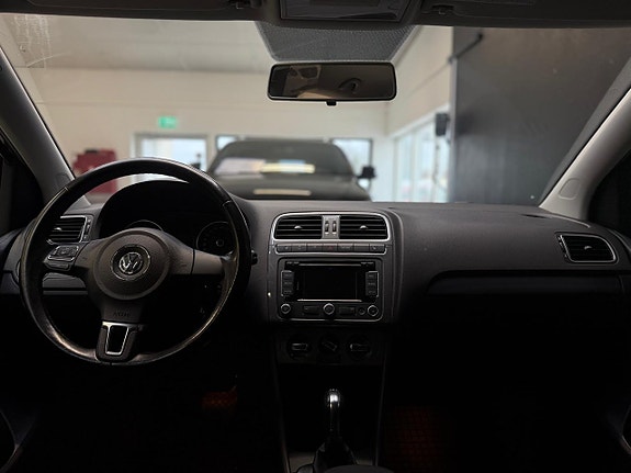 Volkswagen Polo 8 of 22