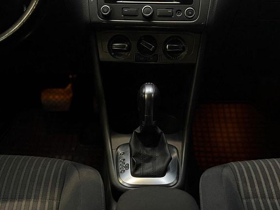 Volkswagen Polo 12 of 22