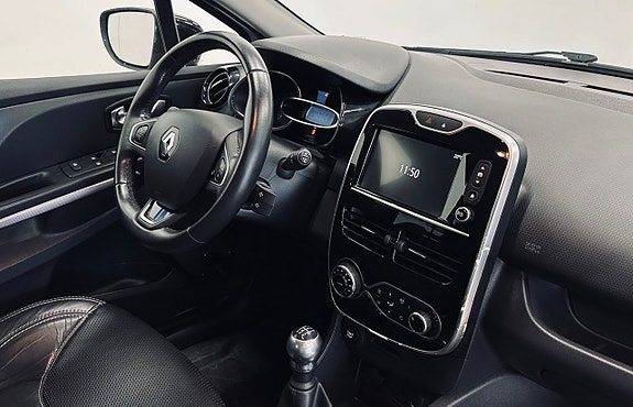 Renault Clio 9 of 12