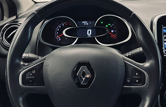 Renault Clio 11 of 12