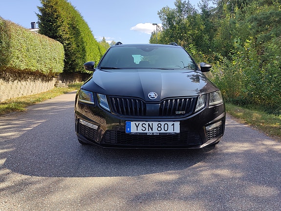 Skoda Octavia 3 of 9