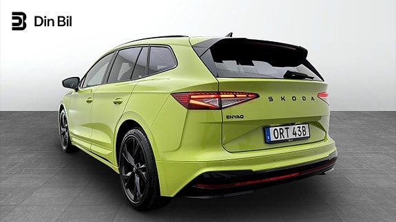 Skoda Enyaq RS 3 of 5