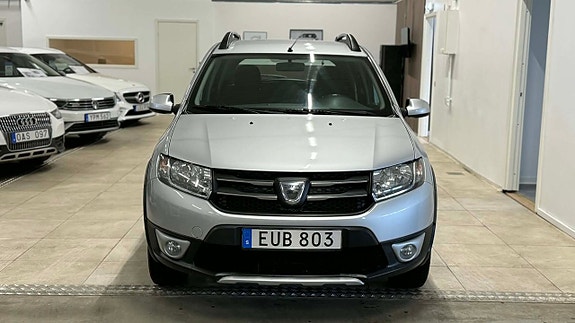 Dacia Sandero Stepway 2 of 5