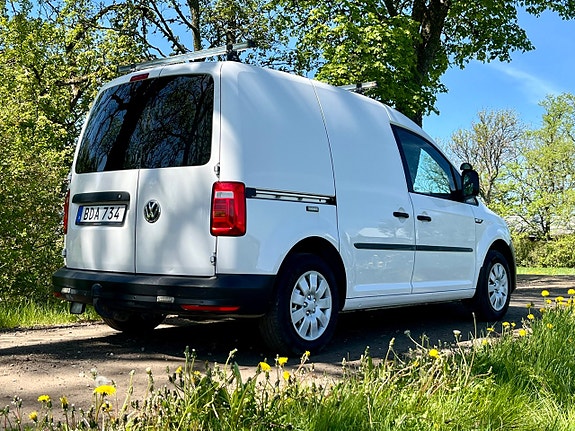 Volkswagen Caddy 4 of 5