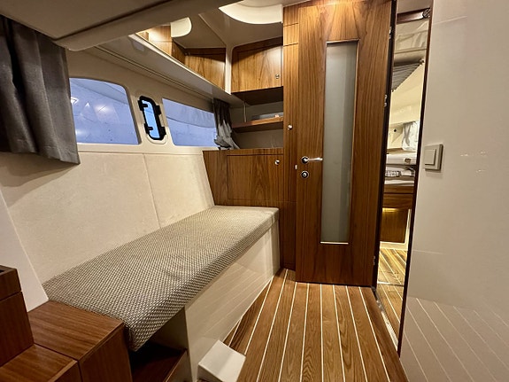 Marex 375 Marex | 2x Mercury 3,0L V6 TDI 270 25 of 28