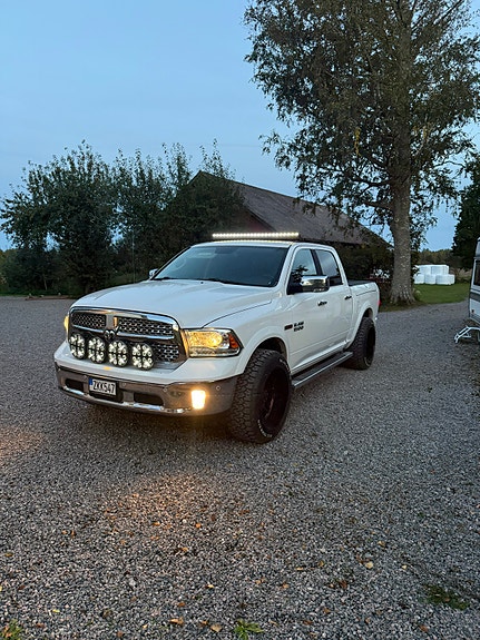 RAM 1500 2 of 7