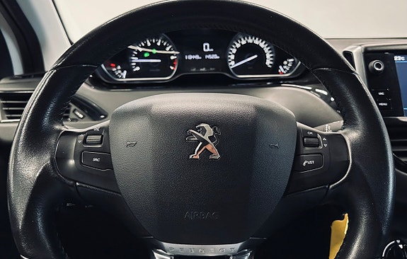 Peugeot 208 12 of 12
