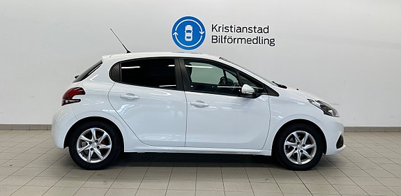 Peugeot 208 4 of 12