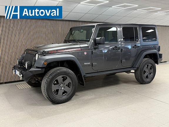 Jeep Wrangler Unlimited 2 of 5