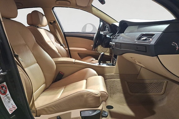 BMW 520d 15 of 17