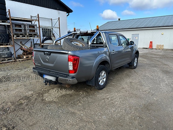 Nissan Navara 3 of 5