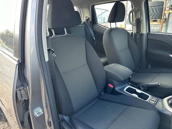 Nissan Navara 12 of 12