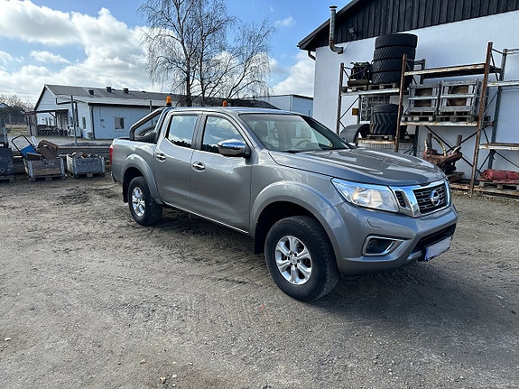 Nissan Navara 2 of 5