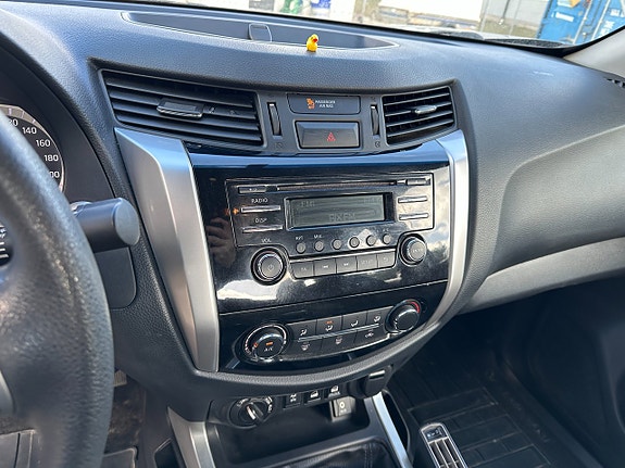Nissan Navara 9 of 12