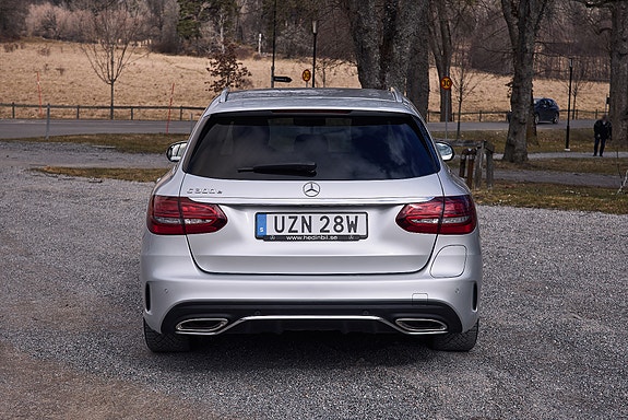 Mercedes-Benz C300 6 of 25