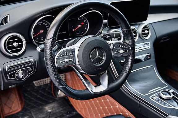 Mercedes-Benz C300 20 of 25