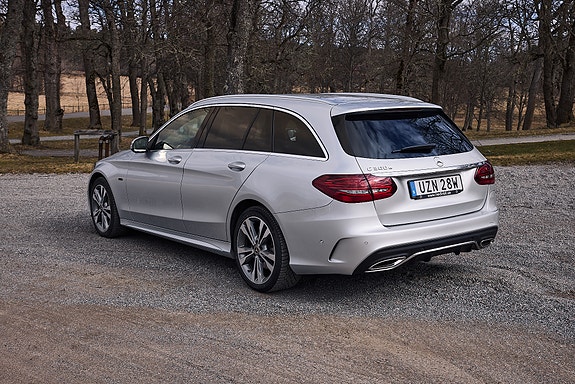 Mercedes-Benz C300 8 of 25