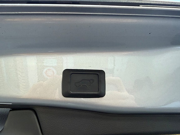 Toyota RAV4 11 of 25