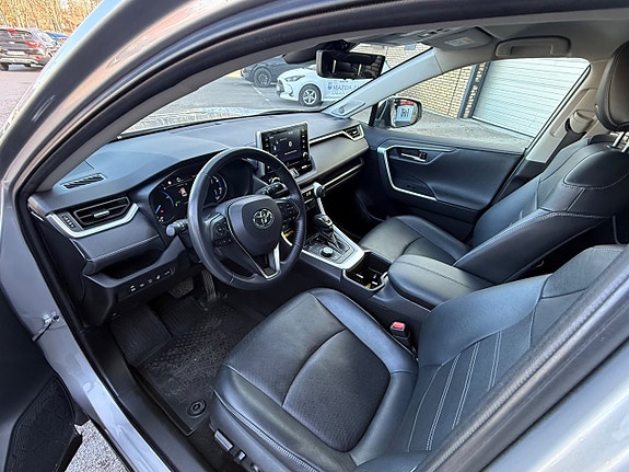 Toyota RAV4 17 of 25