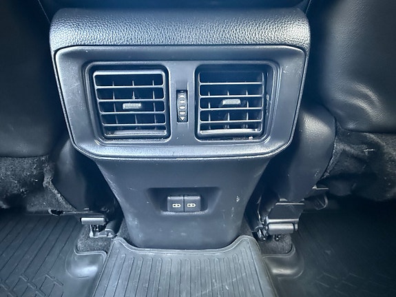 Toyota RAV4 14 of 25