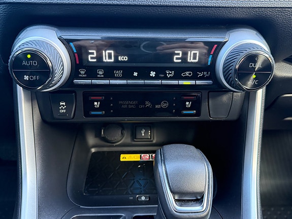 Toyota RAV4 24 of 25