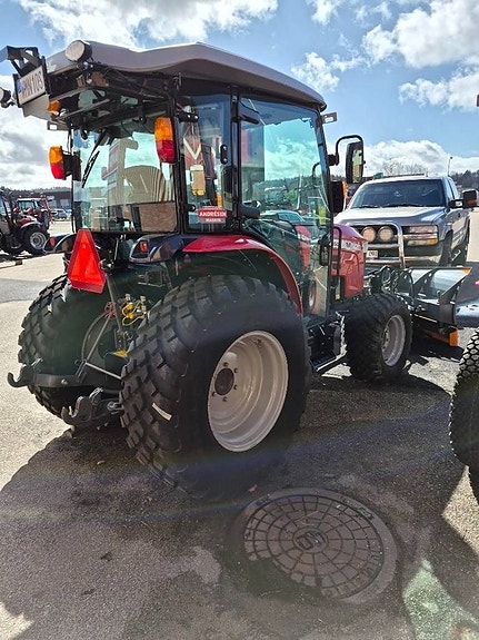 Massey Ferguson M 1750 3 of 10