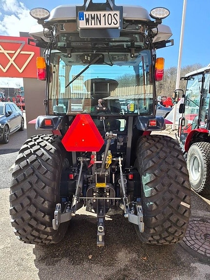 Massey Ferguson M 1750 4 of 10