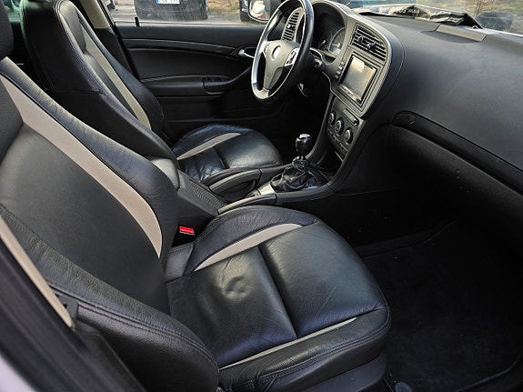 Saab 9-3X 10 of 13