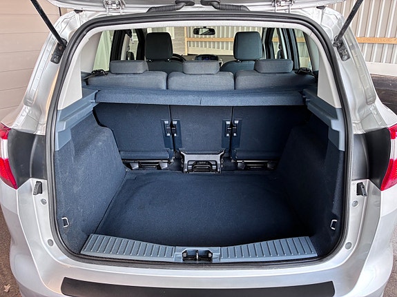 Ford C-Max 7 of 11