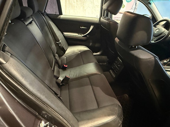 BMW 325i 11 of 14