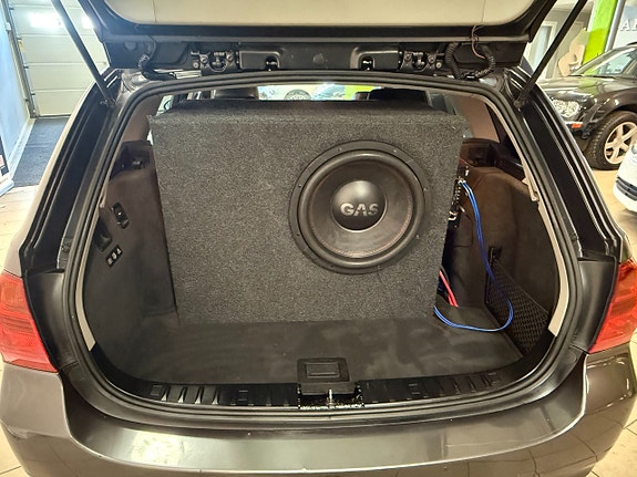 BMW 325i 14 of 14