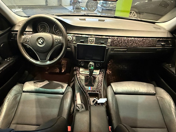 BMW 325i 12 of 14