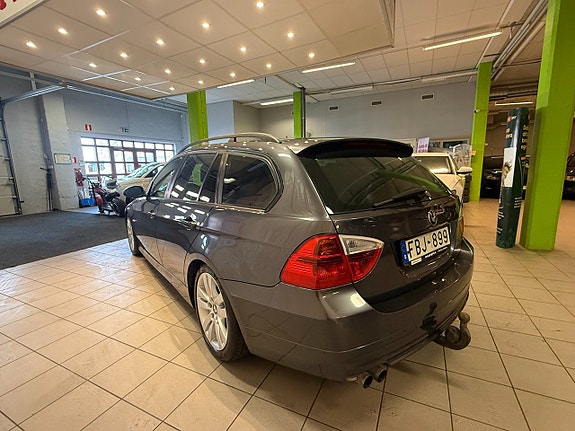 BMW 325i 6 of 14