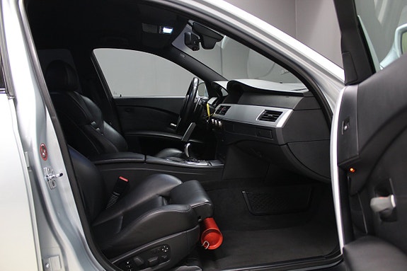 BMW M5 11 of 14