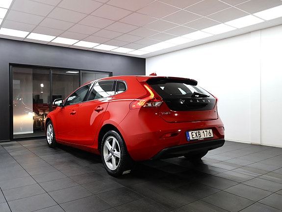 Volvo V40 9 of 25