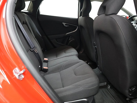 Volvo V40 22 of 25