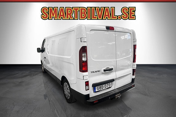 Renault Trafic 4 of 11