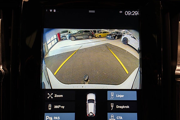 Volvo V90 Cross Country 14 of 30