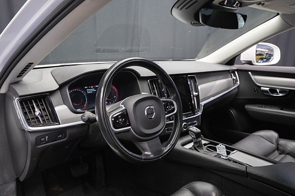 Volvo V90 Cross Country 21 of 30