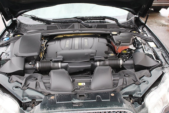 Jaguar XF 7 of 8