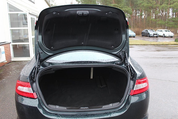 Jaguar XF 8 of 8