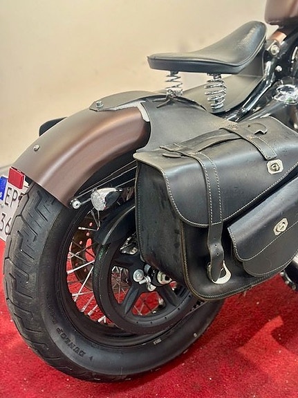 Harley-Davidson Seventy-Two Sportster Bobber 3 of 6