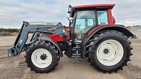 Valtra N101 / Lastare / 5917 timmar