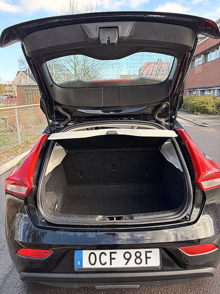 Volvo V40 6 of 10