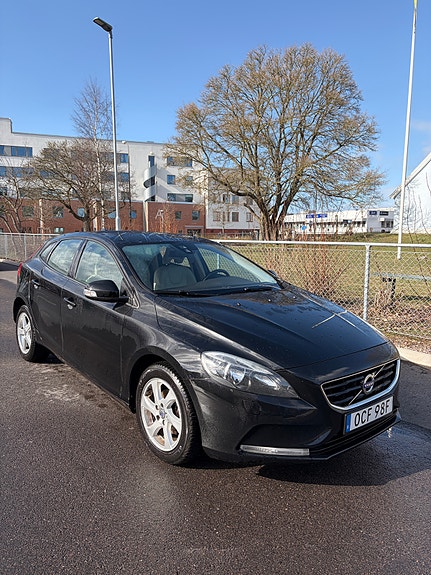 Volvo V40 3 of 10