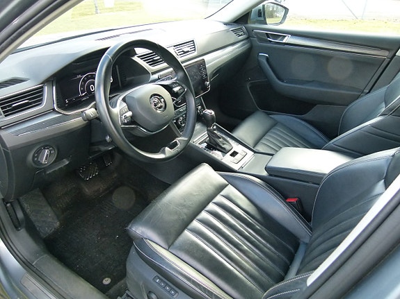 Skoda Superb 5 of 5